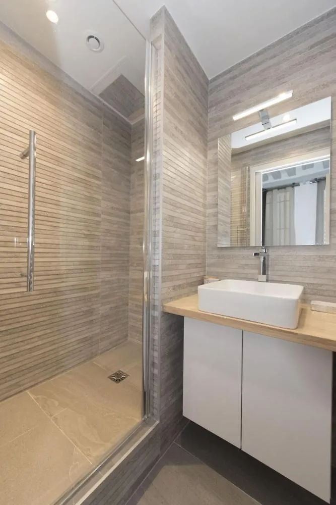 Strata Apartment Paris 0*,  France