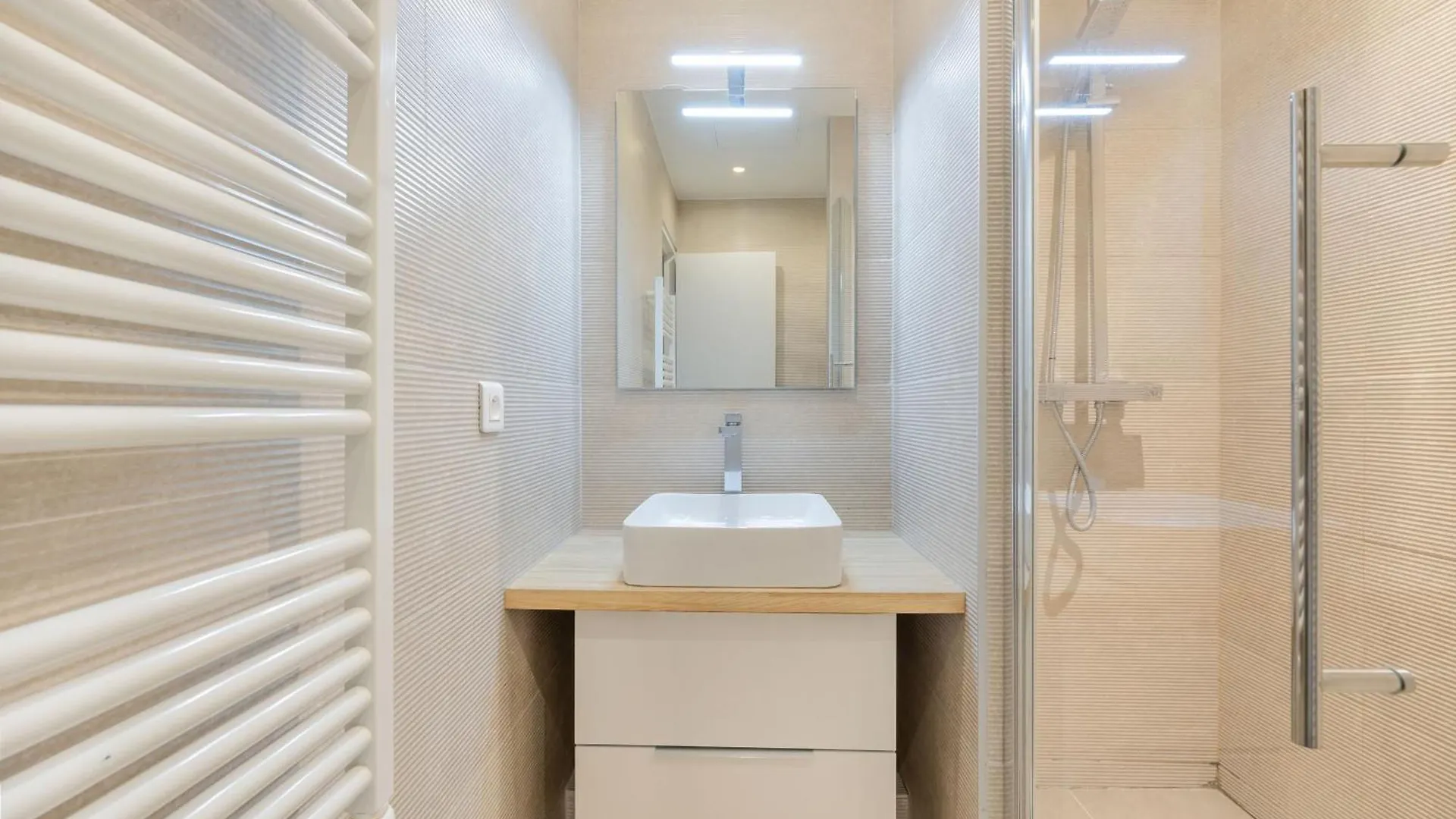 Strata Apartment Paris France