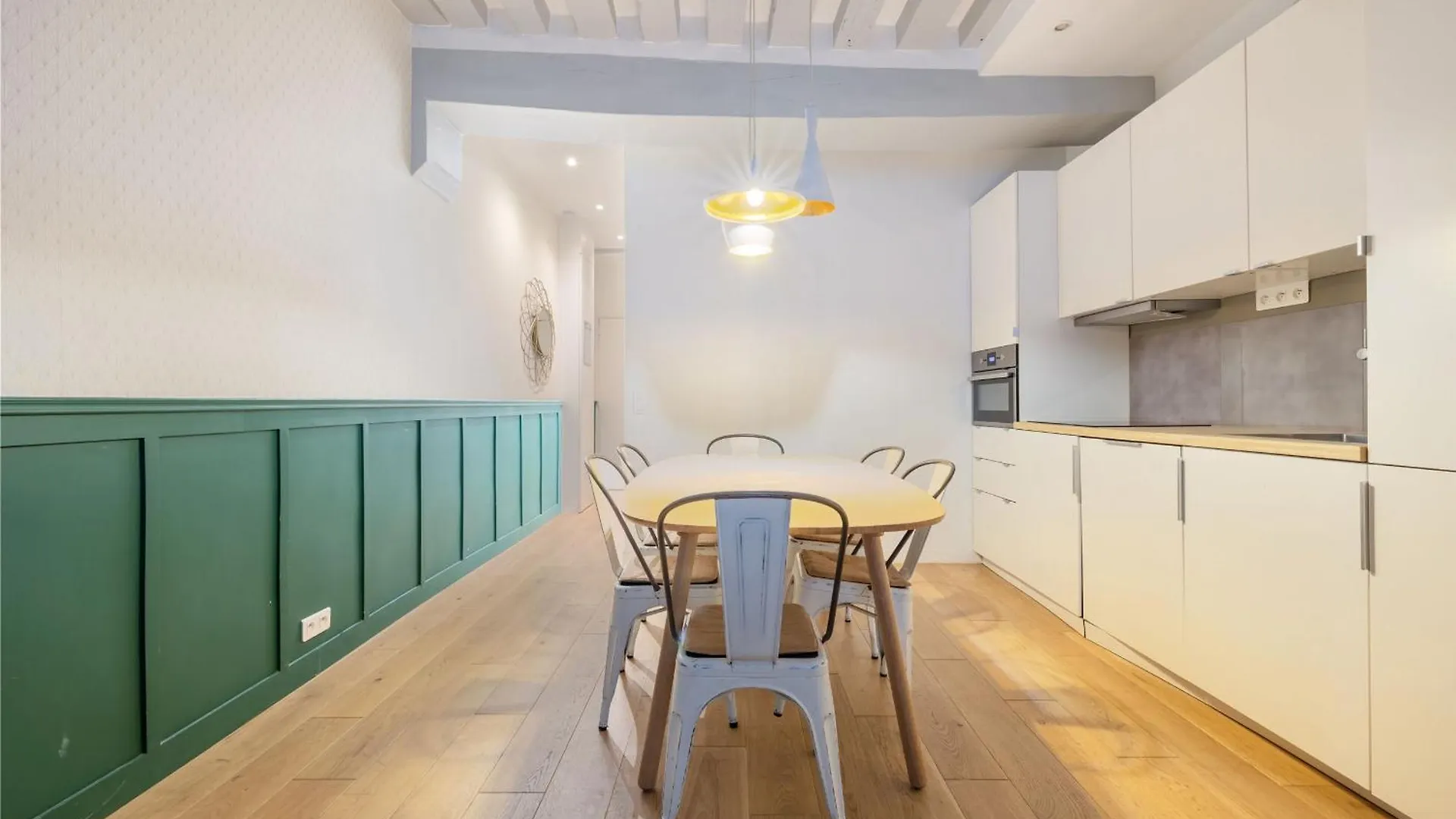 Strata Apartment Paris France